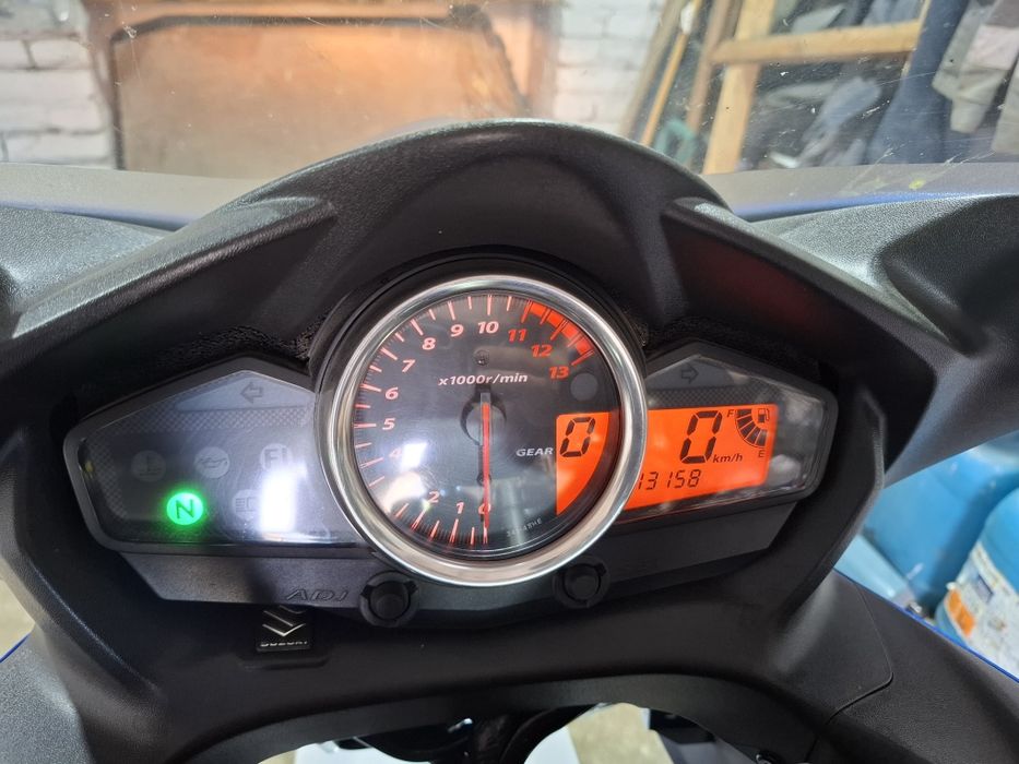 Мотоцикл сузуки дорожный