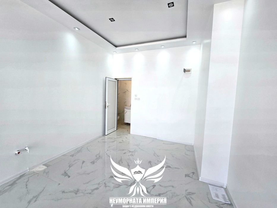 Дава се под наем Магазин в Асеновград - 44 кв.м за 303.96 € - Снимка #2