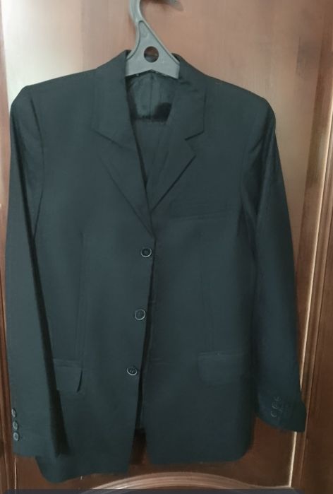 Костюм новый для мальчика на рост 164 и 170