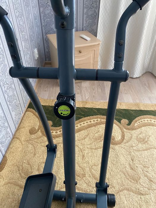 Эллиптический тренажёр