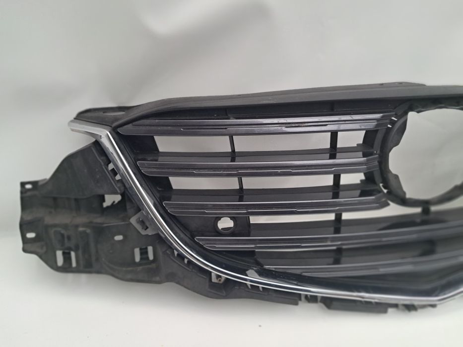 Грил решетка  Mazda CX5  2013/16г