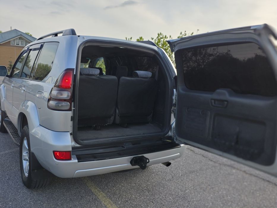 Toyota land cruiser Prado