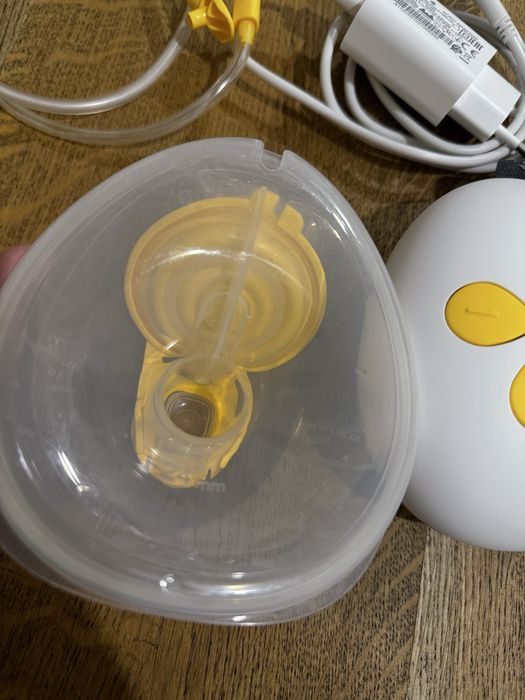 Medela Solo Hands Free помпа за кърма