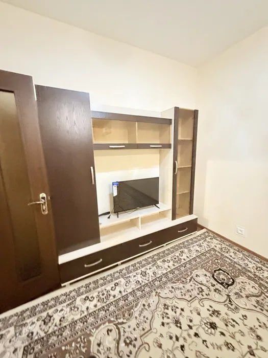 Продаётся 2-х  комнатная квартира Янгихаёт, Чоштепа