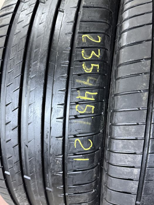 235/45/21 летний