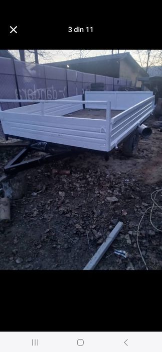 Remorca de tractor basculabila