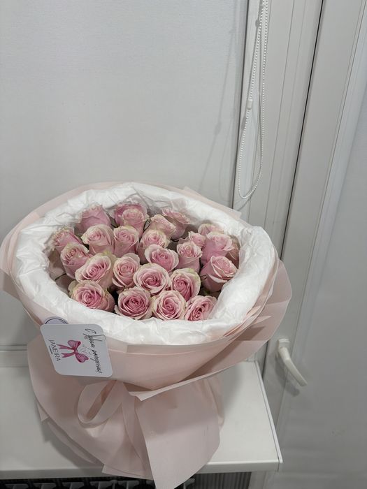 Цветы  красивые розовые………