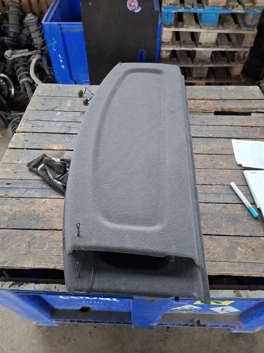 Polita portbagaj vw golf 5,6 plus