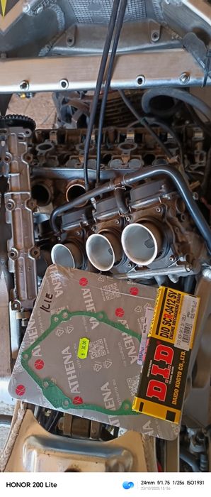 Honda cbr 900rr sc33