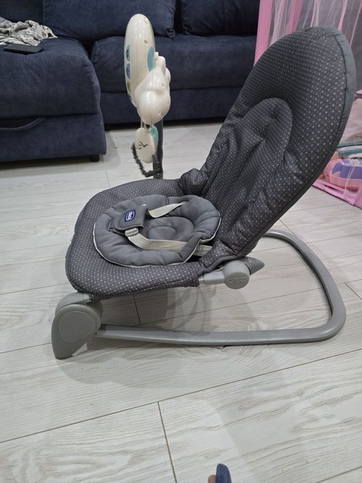 Детское кресло шезлонг chicco