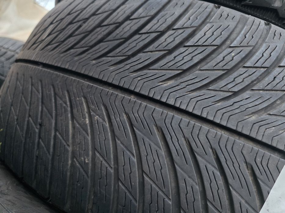2бр Зимни гуми 245 45 19 - Michelin