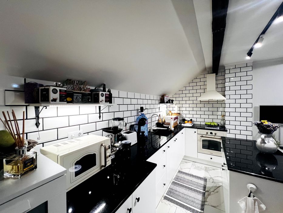 Продава се Тристаен апартамент в Варна, Център - 117 кв.м за 2308 €/кв.м - Снимка #11