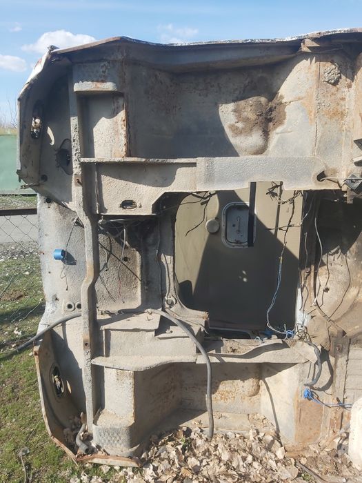Продам переднюю часть кабины уаз