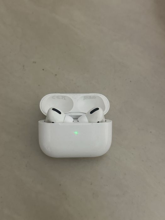 Наушники Apple AirPods Pro