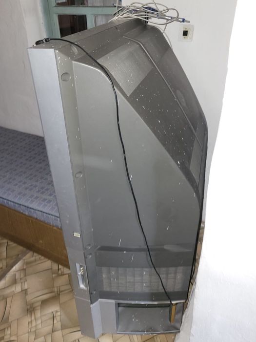 Продам телевизор