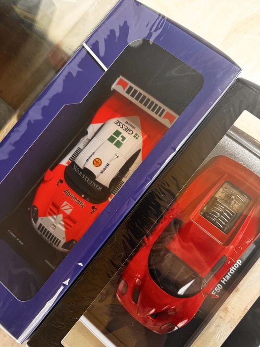 Модели 1:18 ферари, порше, Нови