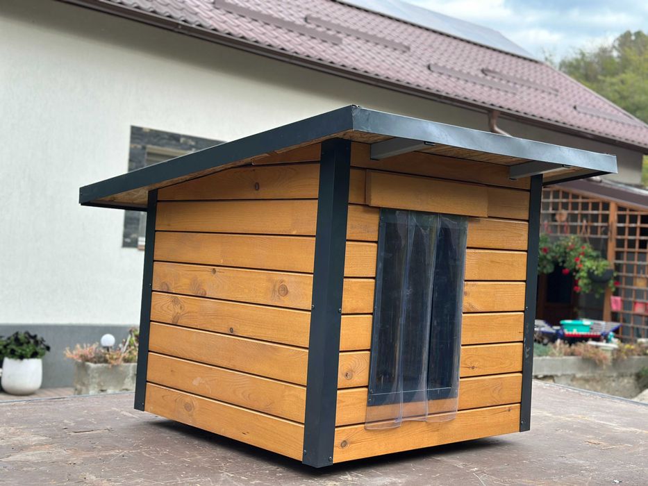 Cusca caine izolata – panouri sandwich, structura metalica