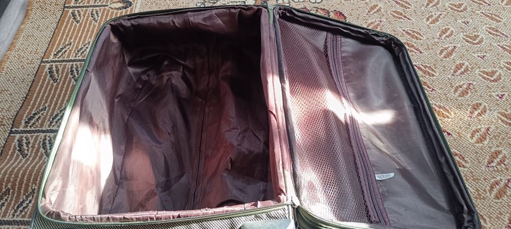 Продам чемодан  из ткани