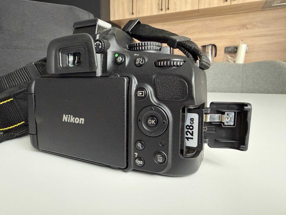 Nikon D5100 комплект на 2618 кадъра