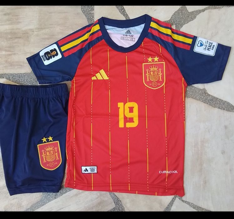 LAMINE YAMAL 19 детско юношески футболни екипи SPAIN  НОВО 2026-27 година