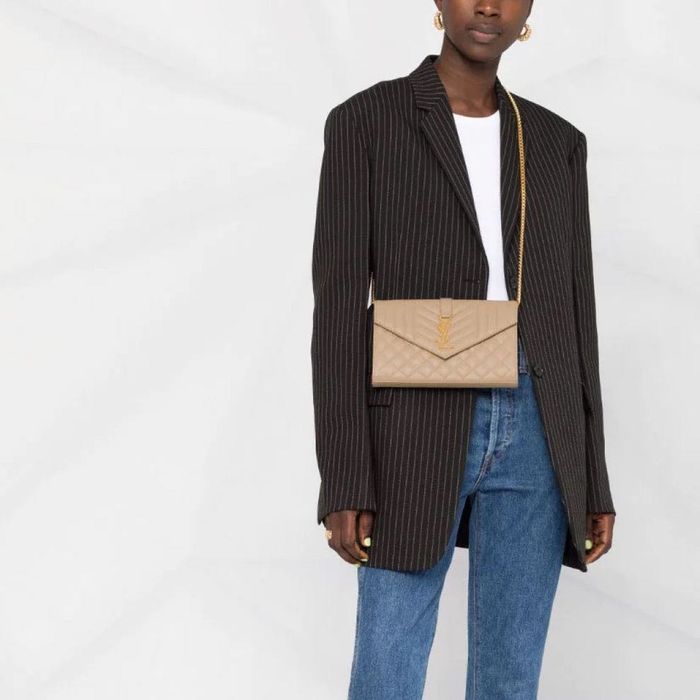 Дамска чанта през рамо