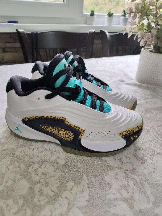 Страхотни кецове Nike Luka 3
