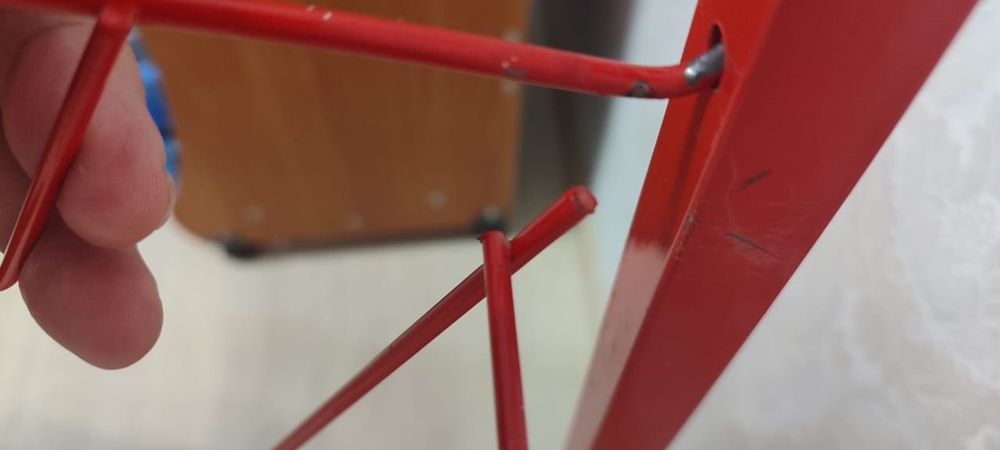 Продаю стеллажи для чипсов, приправ