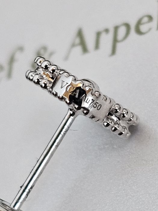 Van Cleef & Arpels diamonds обици