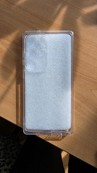Продавам чисто нови калъфи за Samsung Galaxy S25 Ultra