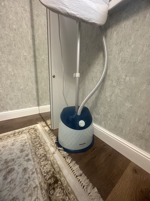 Продаю отпариватель Philips