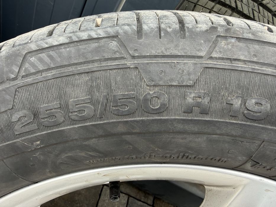 GLE 2018г всесезонни 255/50/19 ДОТ 24г - 600€