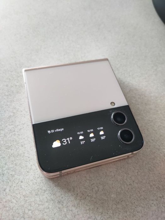Срочно продам  SAMSUNG Z FLIP 4