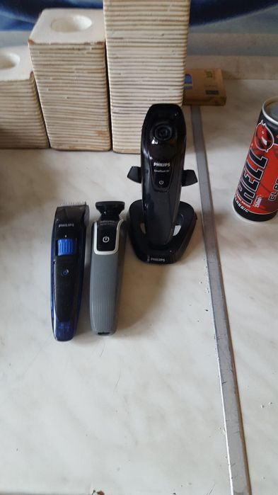 Продавам сешоари и машинки за бръснене и подстригване.