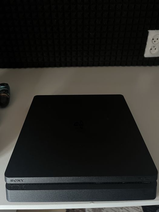 Продам ps4 slim 1tb , playstation 4 slim 1tb