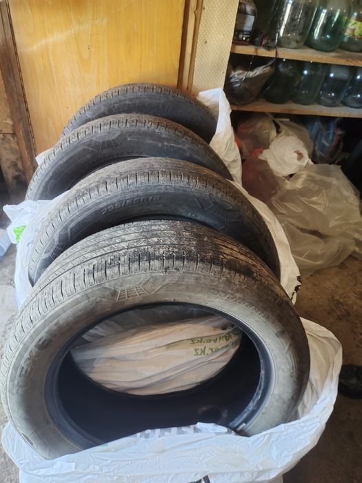 Продам шины б/у.