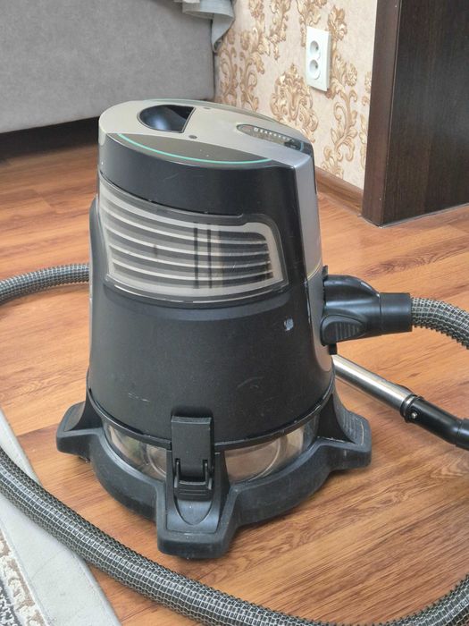 Продам Roboclean S Plus пылесос от Aura