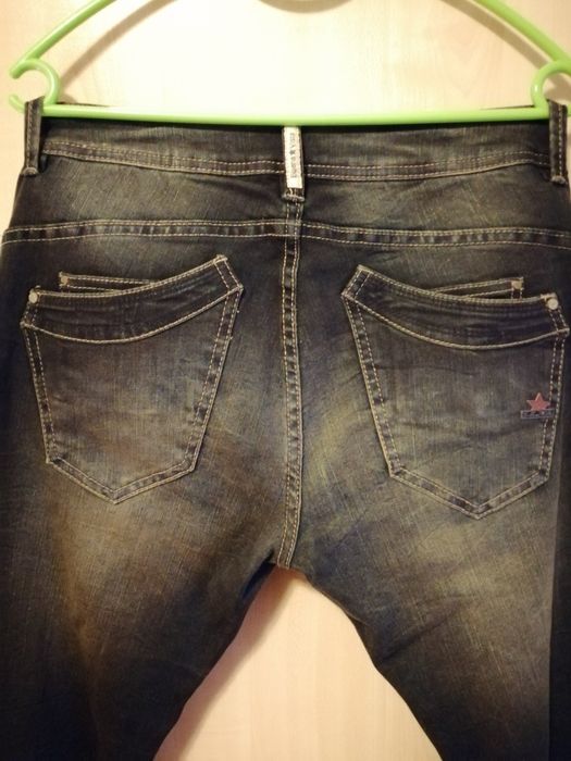 Jeansi dama moderni, calitativi noi, mărime M / L, elastici, slim/fit,