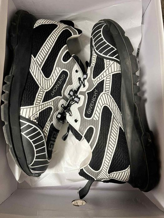 РАЗПРОДАЖБА! Мъжки маратонки и кецове - Nike, Adidas