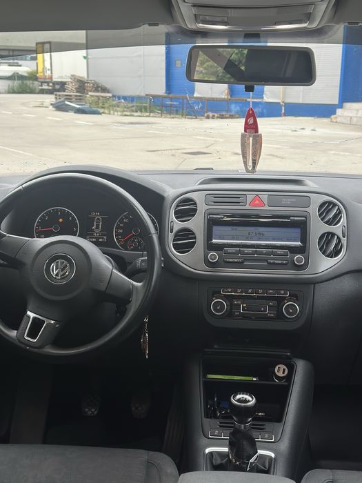 Vw tiguan 2011 .