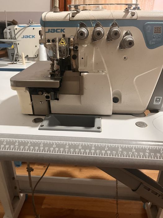 Оверлок джак е4.