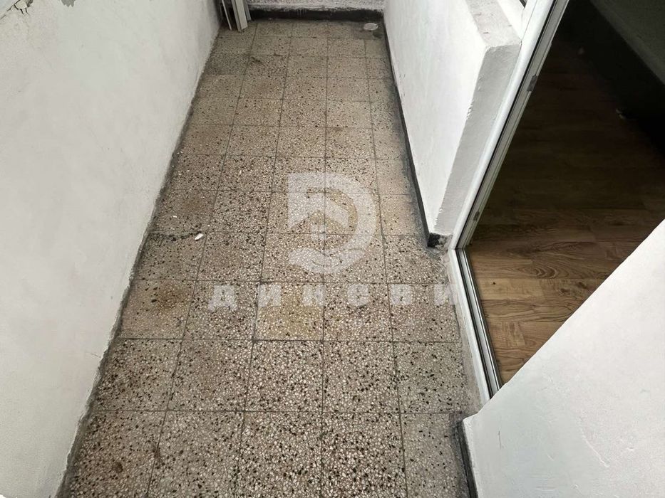 Продава се Двустаен апартамент в Стара Загора, Център - 52 кв.м за 1250 €/кв.м - Снимка #2