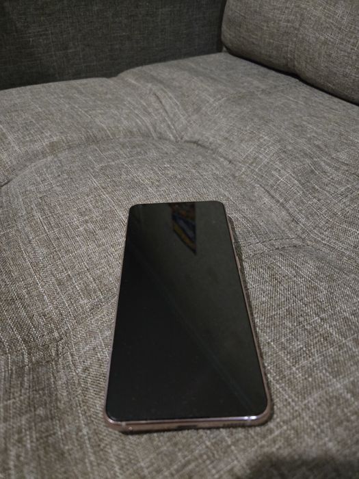 Смартфон Samsung Galaxy S21 8/128Гб