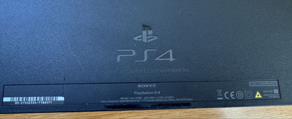 Sony PS4 FAT, 1TB памет, пълен комплект