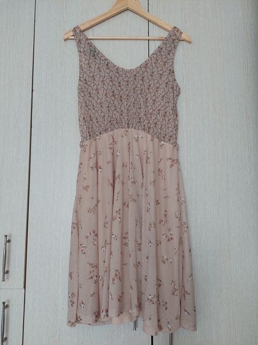 Rochie Mango florala roz pudrat cu volane marimea L