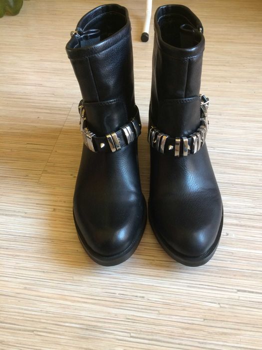 Намаление-Обувки-Боти, Нови, етикет, № 37; №38,5 и №39, всеки с цена