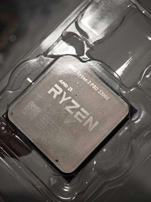 Процесор Ryzen 2200G