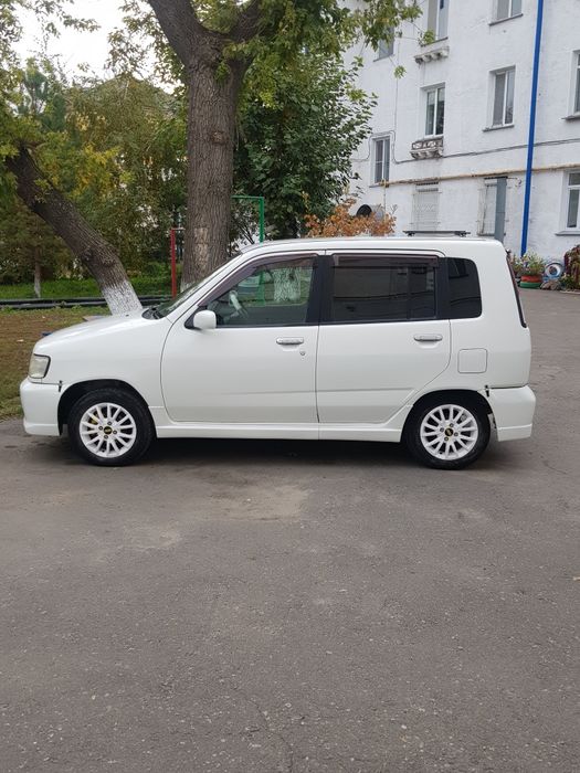 Nissan cube  2001г