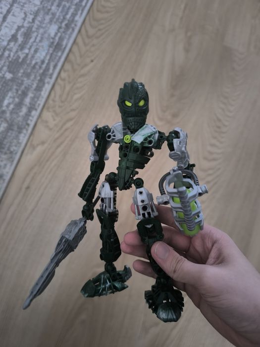 Продаю лего Bionicle 8731