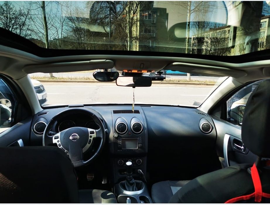 Nissan Qashqai 2012 ,1,5 deci...6800€