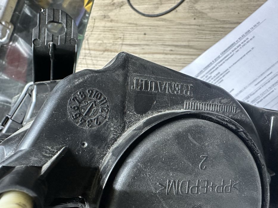 Продам фару Ларгус FL